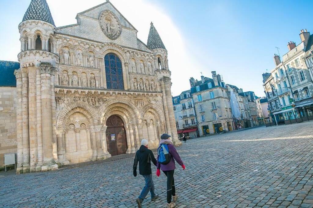 Le Bon Sejour, Studio A 2 Pas Du Futuroscope シャッスヌイユ・デュ・ポワト エクステリア 写真